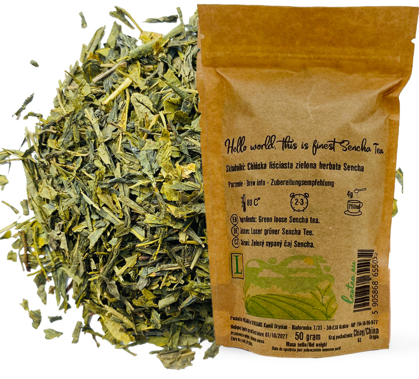 Właściwości zielonej chińskiej senchy leo tea
- **Bogata w antyoksydanty**: Sencha zawiera dużą ilość katechin, które pomagają w ochronie organizmu przed wolnymi rodnikami, co wpływa na poprawę ogólnego stanu zdrowia.
- **Wspomaga metabolizm**: Picie zielonej herbaty Sencha może przyspieszać metabolizm i wspierać procesy trawienne.
- **Odprężająca**: Pomimo zawartości kofeiny, Sencha ma właściwości relaksujące, ponieważ zawiera L-teaninę, aminokwas, który pomaga w redukcji stresu i poprawie koncentracji.
### Parzenie:
Aby uzyskać idealny smak, zaleca się parzenie **China Sencha Leo Tea** w temperaturze 70-80°C przez 2-3 minuty. Dzięki delikatnemu procesowi parzenia herbata rozwija pełnię smaku, unikając nadmiernej goryczki. Liście można zaparzać kilkukrotnie, a każdy napar będzie miał nieco inny, subtelny smak.
### Idealna na:
**China Sencha Leo Tea** to doskonały wybór na codzienny rytuał picia herbaty. Dzięki swojej delikatności i orzeźwiającemu smakowi, świetnie nadaje się na poranek, jak i na popołudniowy relaks. To herbata, którą można pić zarówno w towarzystwie, jak i podczas chwil samotnego odprężenia.
Jej subtelny profil smakowy sprawia, że jest to również świetna baza do tworzenia własnych herbacianych kompozycji – można ją łączyć z różnymi dodatkami, takimi jak cytrusy, miętą czy nawet owoce.
**China Sencha Leo Tea** w opakowaniu doypack to także doskonały pomysł na prezent dla miłośników herbat, dzięki eleganckiemu i ekologicznemu opakowaniu, które podkreśla jej wyjątkowość i dbałość o jakość produktu.